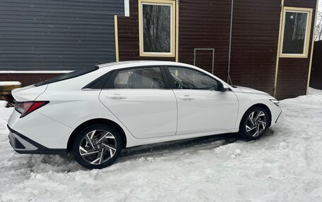 Hyundai Elantra, 2024 год, 2 350 000 рублей, 3 фотография