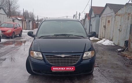 Chrysler Voyager IV, 2001 год, 450 000 рублей, 1 фотография