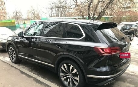 Volkswagen Touareg III, 2019 год, 5 500 000 рублей, 2 фотография