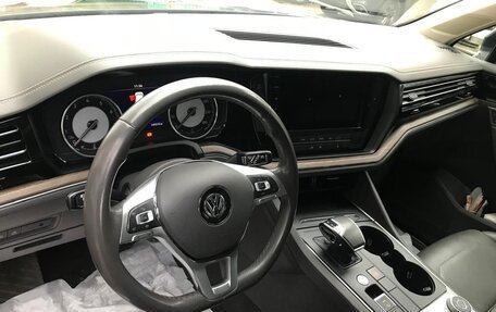 Volkswagen Touareg III, 2019 год, 5 500 000 рублей, 6 фотография