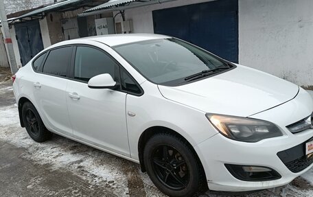 Opel Astra J, 2014 год, 800 000 рублей, 10 фотография