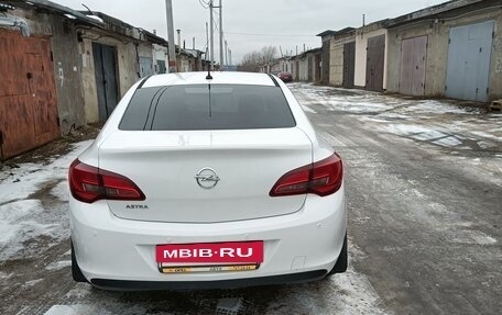 Opel Astra J, 2014 год, 800 000 рублей, 9 фотография