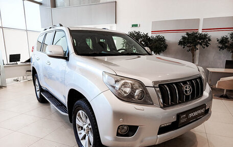 Toyota Land Cruiser Prado 150 рестайлинг 2, 2010 год, 2 700 000 рублей, 3 фотография