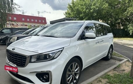 KIA Carnival III, 2018 год, 3 300 000 рублей, 3 фотография