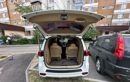 KIA Carnival III, 2018 год, 3 300 000 рублей, 12 фотография