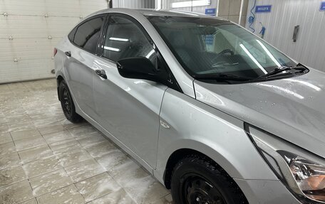 Hyundai Solaris II рестайлинг, 2014 год, 680 000 рублей, 2 фотография