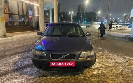 Volvo S60 III, 2002 год, 254 000 рублей, 2 фотография