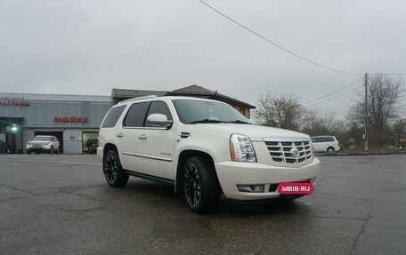 Cadillac Escalade III, 2011 год, 2 370 000 рублей, 8 фотография