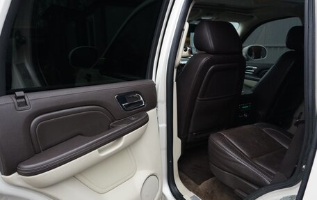 Cadillac Escalade III, 2011 год, 2 370 000 рублей, 19 фотография