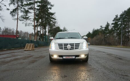 Cadillac Escalade III, 2011 год, 2 370 000 рублей, 14 фотография