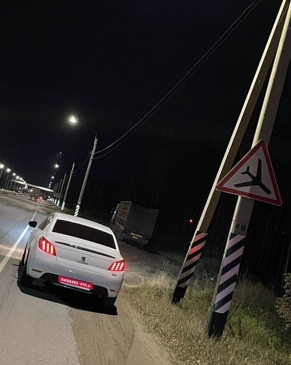 Peugeot 508 I, 2009 год, 952 000 рублей, 2 фотография