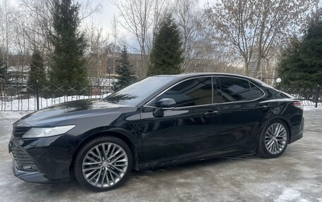 Toyota Camry, 2019 год, 1 900 000 рублей, 2 фотография