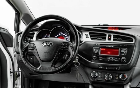 KIA cee'd III, 2015 год, 1 055 000 рублей, 10 фотография