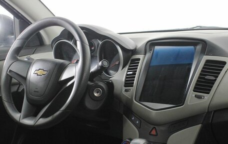 Chevrolet Cruze II, 2011 год, 770 000 рублей, 9 фотография