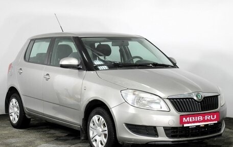 Skoda Fabia II, 2011 год, 550 000 рублей, 3 фотография