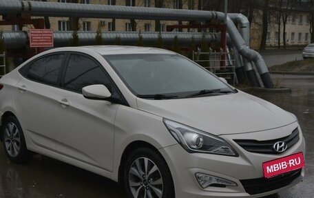 Hyundai Solaris II рестайлинг, 2015 год, 1 180 000 рублей, 2 фотография