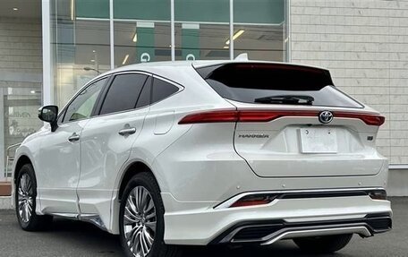 Toyota Harrier, 2021 год, 2 810 000 рублей, 2 фотография