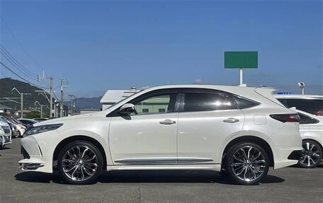 Toyota Harrier, 2020 год, 2 300 000 рублей, 7 фотография