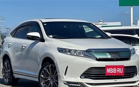 Toyota Harrier, 2020 год, 2 300 000 рублей, 2 фотография