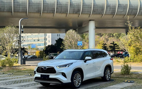 Toyota Highlander, 2022 год, 4 600 000 рублей, 1 фотография