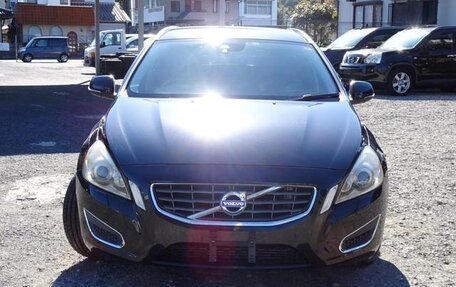 Volvo V60 I, 2013 год, 800 000 рублей, 2 фотография