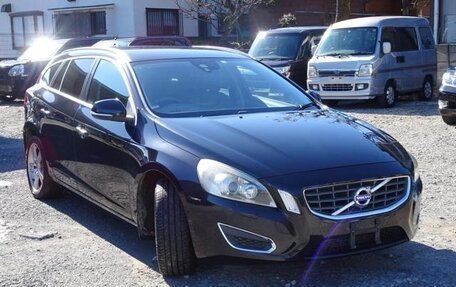 Volvo V60 I, 2013 год, 800 000 рублей, 3 фотография