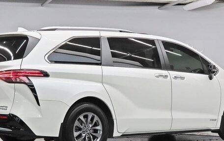 Toyota Sienna, 2021 год, 4 476 000 рублей, 3 фотография