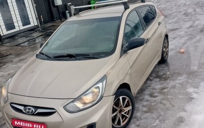 Hyundai Solaris II рестайлинг, 2012 год, 640 000 рублей, 1 фотография