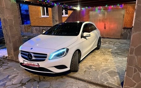 Mercedes-Benz A-Класс, 2014 год, 1 650 000 рублей, 4 фотография