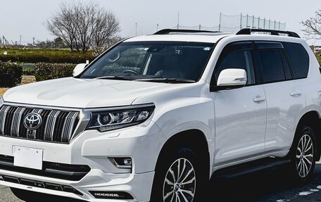 Toyota Land Cruiser Prado 150 рестайлинг 2, 2021 год, 3 830 000 рублей, 4 фотография