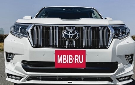 Toyota Land Cruiser Prado 150 рестайлинг 2, 2021 год, 3 830 000 рублей, 3 фотография