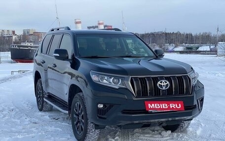 Toyota Land Cruiser Prado 150 рестайлинг 2, 2021 год, 8 200 000 рублей, 17 фотография