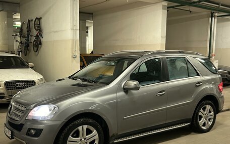 Mercedes-Benz M-Класс, 2010 год, 1 350 000 рублей, 3 фотография