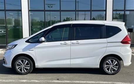 Honda Freed II, 2021 год, 1 650 000 рублей, 7 фотография