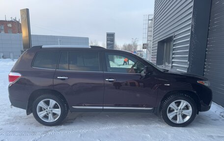 Toyota Highlander III, 2013 год, 2 800 000 рублей, 4 фотография