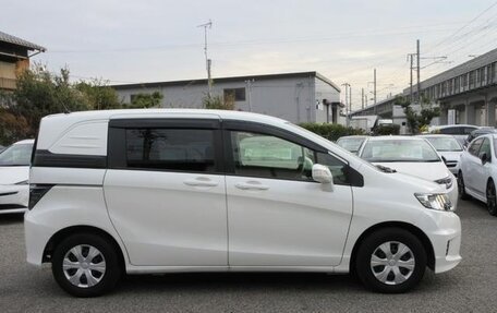 Honda Freed I, 2016 год, 980 000 рублей, 4 фотография