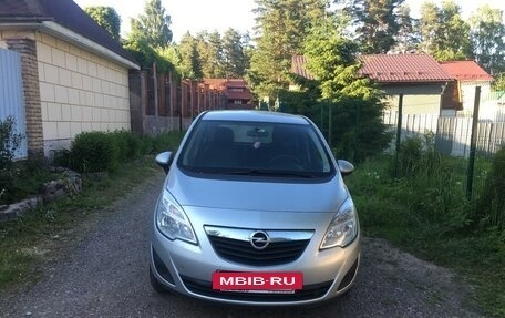 Opel Meriva, 2013 год, 950 000 рублей, 3 фотография