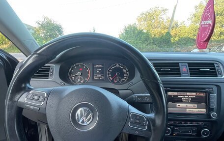 Volkswagen Jetta VI, 2011 год, 1 160 000 рублей, 14 фотография