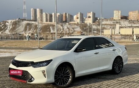 Toyota Camry, 2017 год, 3 090 000 рублей, 3 фотография