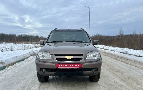 Chevrolet Niva I рестайлинг, 2014 год, 760 000 рублей, 2 фотография