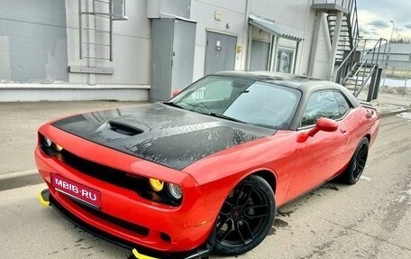 Dodge Challenger III рестайлинг 2, 2017 год, 6 500 000 рублей, 1 фотография