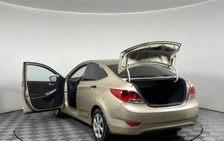 Hyundai Solaris II рестайлинг, 2011 год, 649 000 рублей, 8 фотография