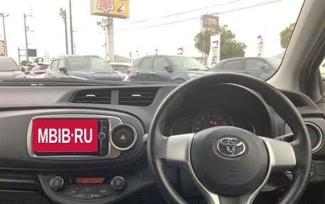 Toyota Vitz, 2014 год, 645 000 рублей, 14 фотография