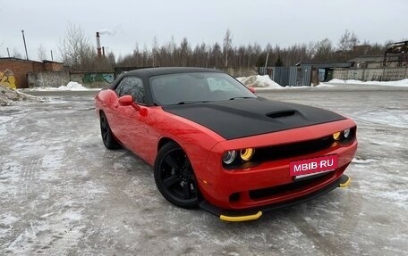 Dodge Challenger III рестайлинг 2, 2017 год, 6 500 000 рублей, 6 фотография