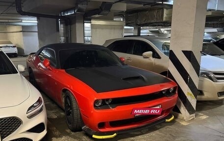 Dodge Challenger III рестайлинг 2, 2017 год, 6 500 000 рублей, 10 фотография