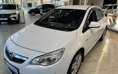 Opel Astra J, 2012 год, 695 000 рублей, 3 фотография