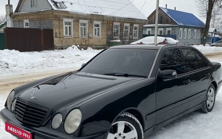 Mercedes-Benz E-Класс, 2001 год, 460 000 рублей, 1 фотография