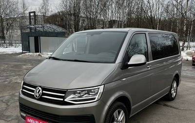 Volkswagen Caravelle T6 рестайлинг, 2015 год, 2 650 000 рублей, 1 фотография