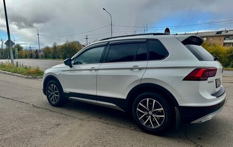 Volkswagen Tiguan II, 2019 год, 2 640 000 рублей, 8 фотография