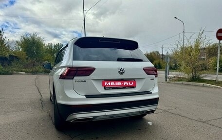 Volkswagen Tiguan II, 2019 год, 2 640 000 рублей, 9 фотография